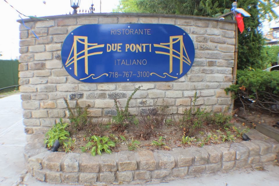 Photo of Due Pontiresturante Itali in Whitestone City, New York, United States - 3 Picture of Restaurant, Food, Point of interest, Establishment