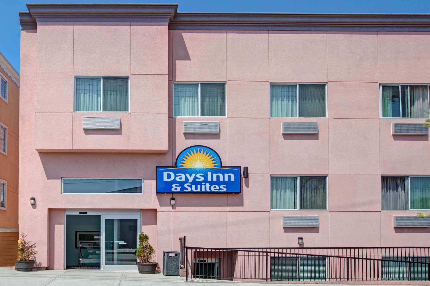 Photo of Days Inn & Suites Ozone Park/JFK Airport in Ozone Park City, New York, United States - 1 Picture of Point of interest, Establishment, Lodging