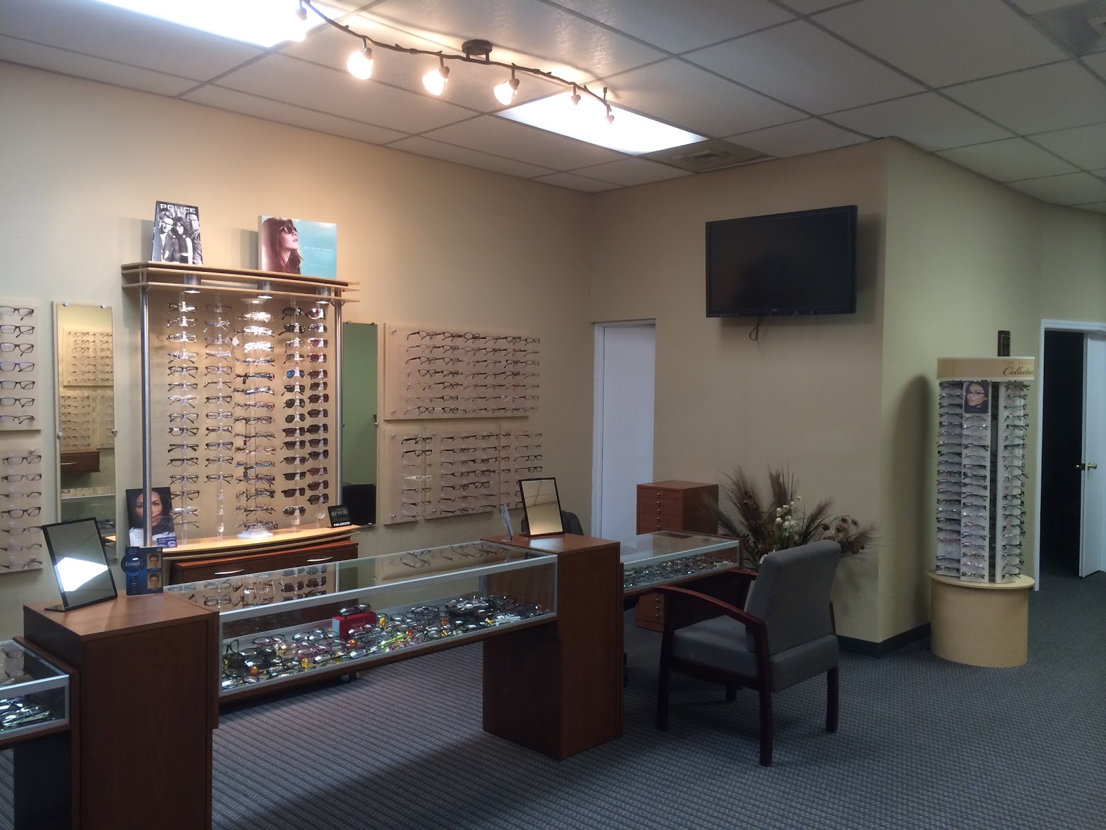 Photo of Sunrise Optical in North Bergen City, New Jersey, United States - 3 Picture of Point of interest, Establishment, Store, Health