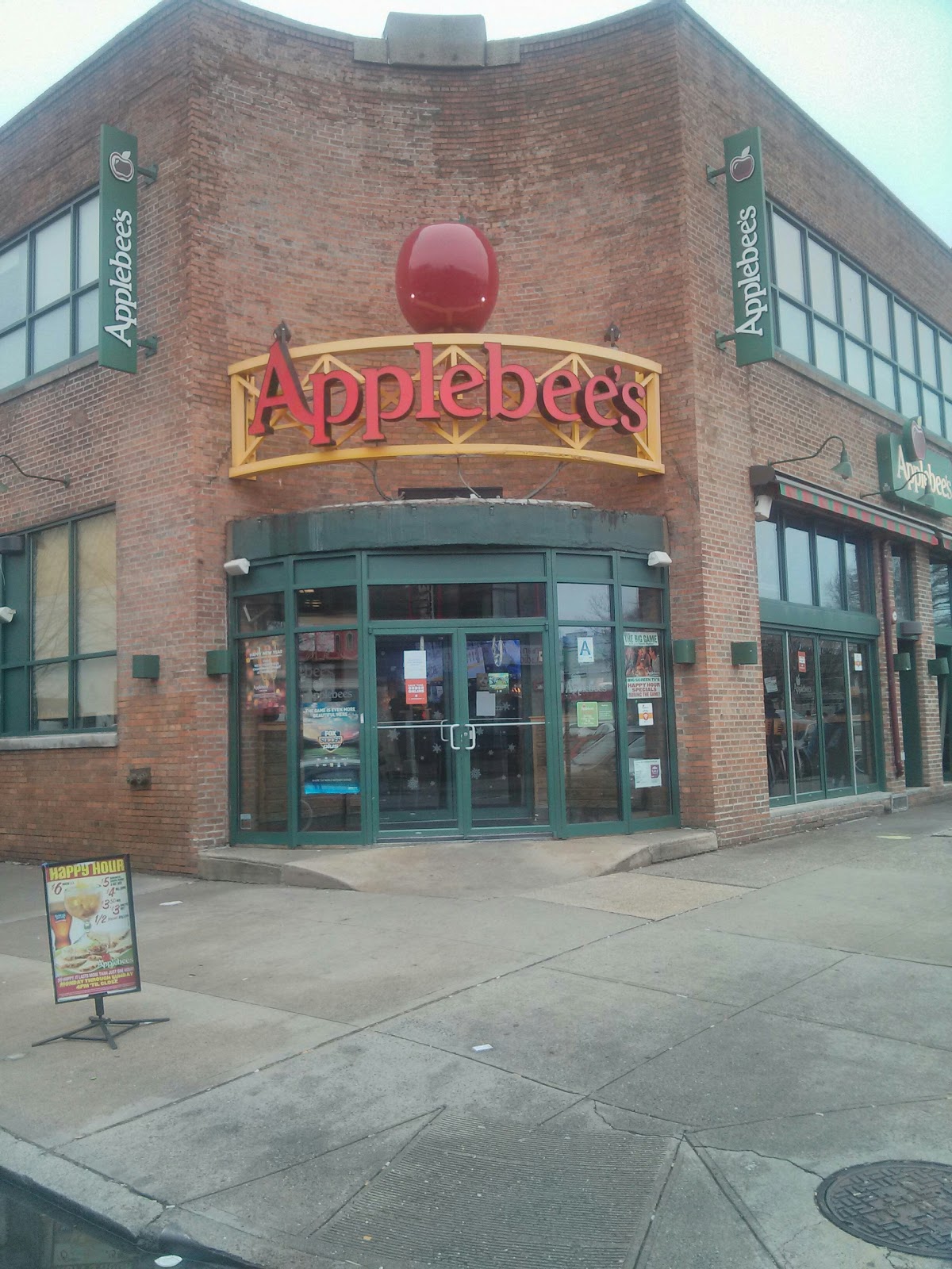 Photo of Applebee's in Astoria City, New York, United States - 1 Picture of Restaurant, Food, Point of interest, Establishment, Bar