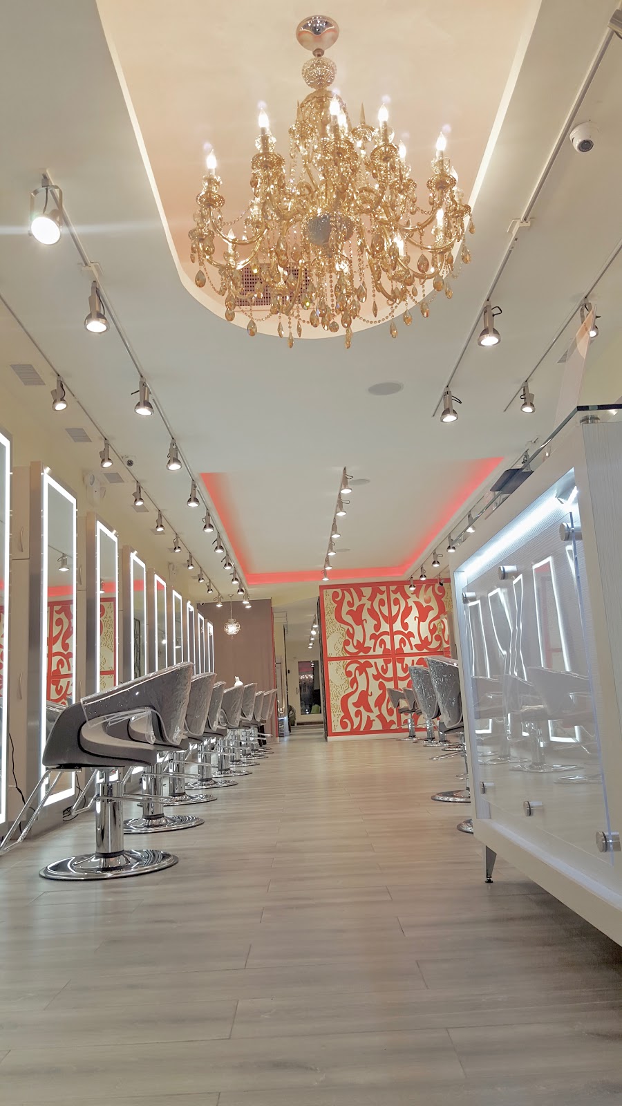 Photo of Yvelisse Salon in Queens City, New York, United States - 3 Picture of Point of interest, Establishment, Beauty salon, Hair care