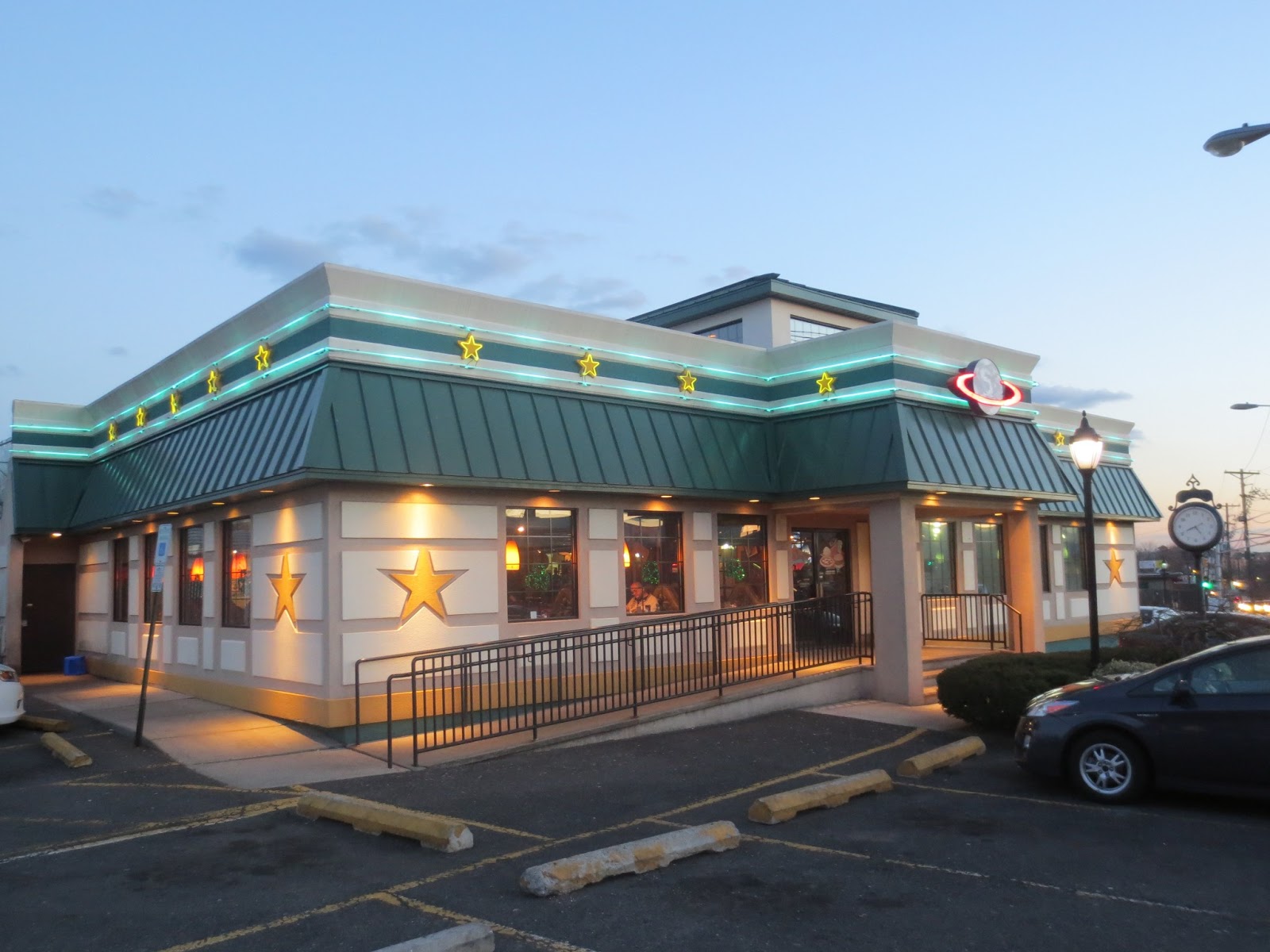 Photo of The Point Diner in Fairview City, New Jersey, United States - 1 Picture of Restaurant, Food, Point of interest, Establishment
