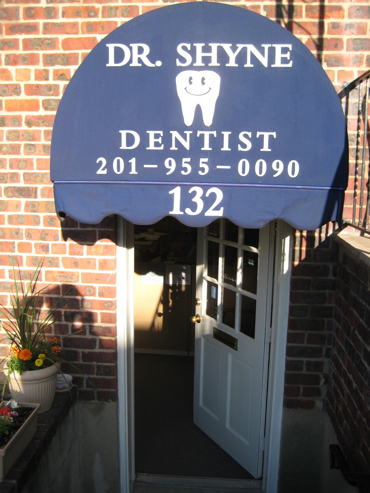 Photo of Christopher Shyne DMD MAGD in North Arlington City, New Jersey, United States - 1 Picture of Point of interest, Establishment, Health, Dentist