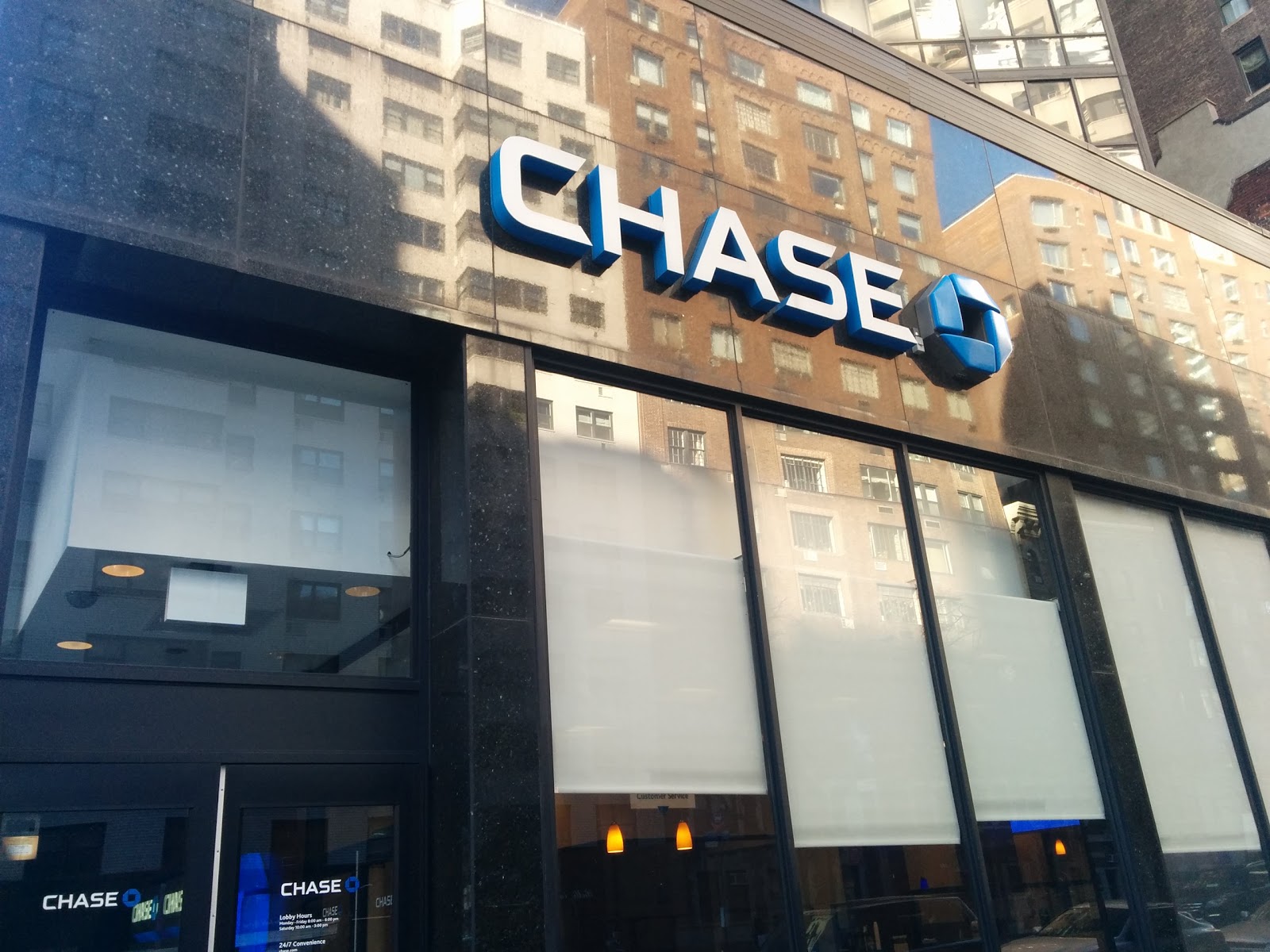 Photo of Chase Bank in New York City, New York, United States - 1 Picture of Point of interest, Establishment, Finance, Atm, Bank