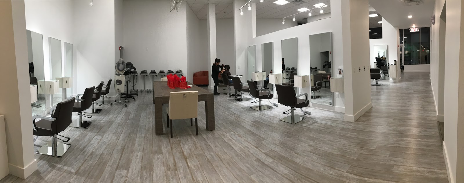 Photo of Elite Hair Studio and Spa in Hasbrouck Heights City, New Jersey, United States - 2 Picture of Point of interest, Establishment, Health, Spa, Beauty salon, Hair care