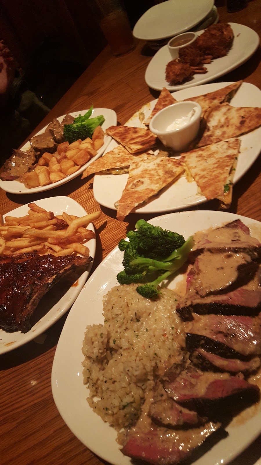 Photo of Outback Steakhouse in Secaucus City, New Jersey, United States - 3 Picture of Restaurant, Food, Point of interest, Establishment, Bar