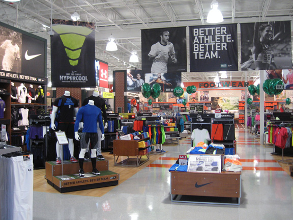 Photo of Dick's Sporting Goods in Union City, New Jersey, United States - 3 Picture of Point of interest, Establishment, Store, Clothing store, Shoe store
