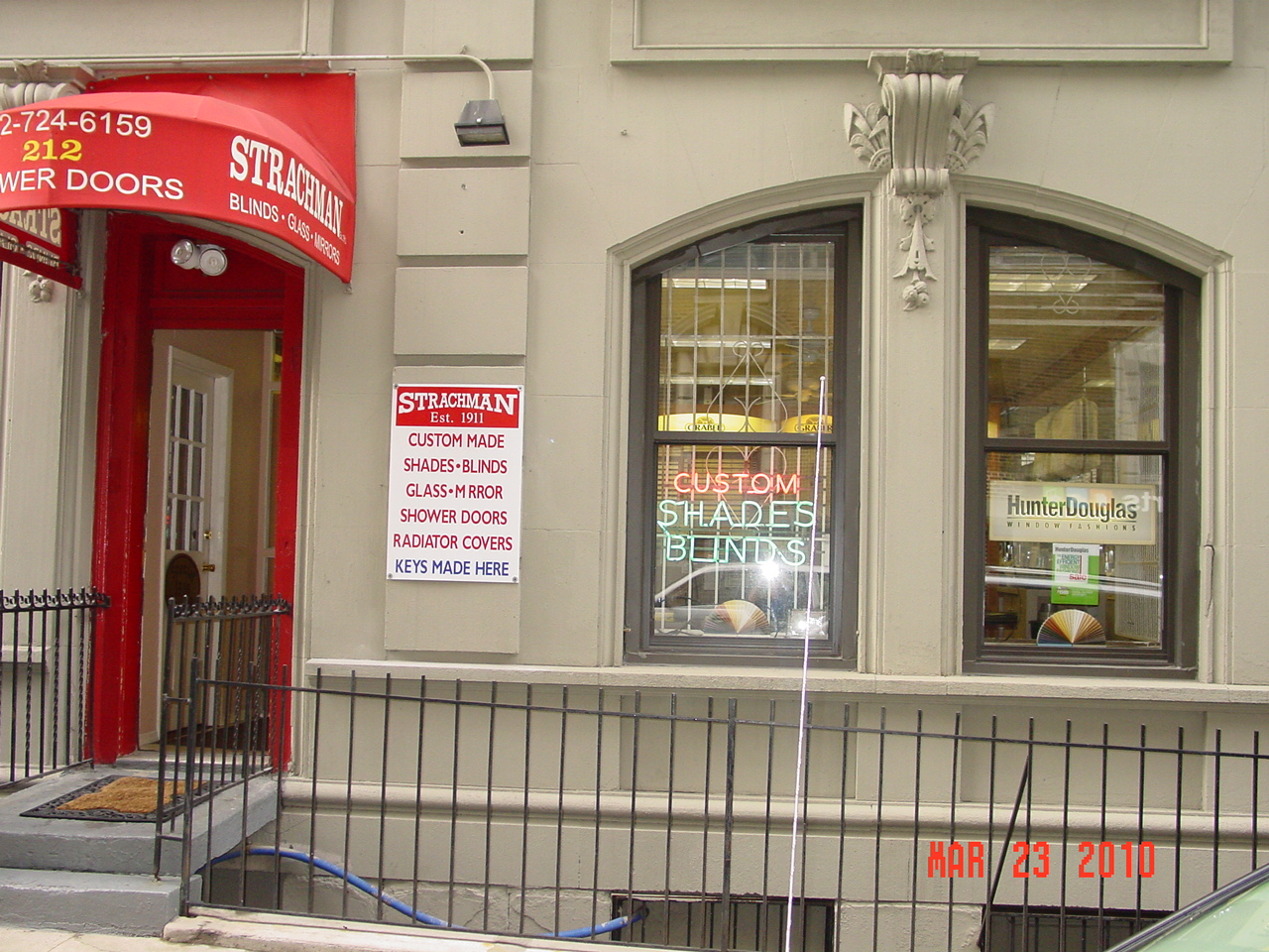 Photo of Strachman Blinds ,Glass, Mirror and Shower Door Company in New York City, New York, United States - 2 Picture of Point of interest, Establishment, Store