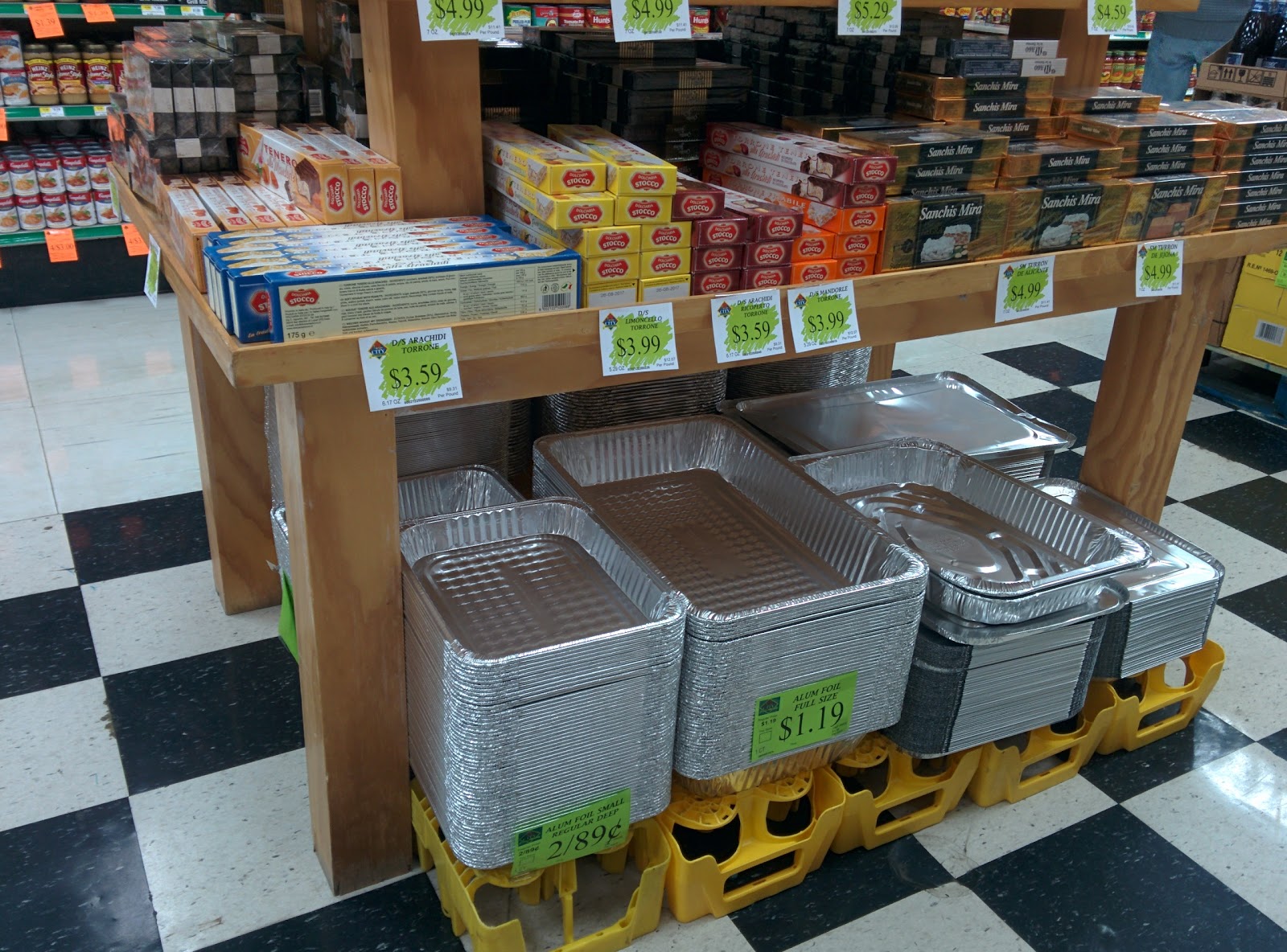 Photo of Twin City Supermarket in Jersey City, New Jersey, United States - 2 Picture of Food, Point of interest, Establishment, Store, Grocery or supermarket