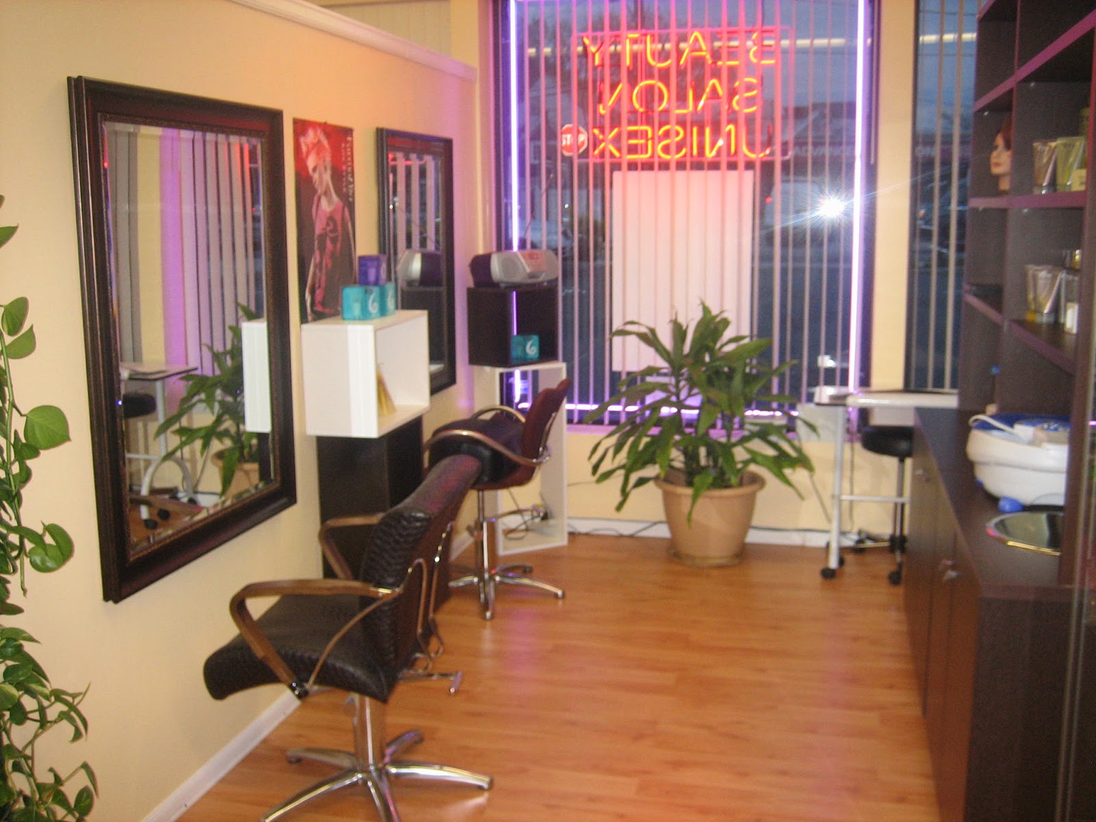 Photo of SAVY "TAHE" DOMINICAN BEAUTY SALON in Floral Park City, New York, United States - 3 Picture of Point of interest, Establishment, Beauty salon