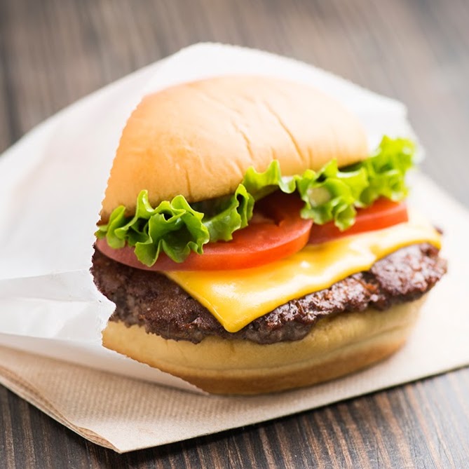 Photo of Shake Shack in New York City, New York, United States - 1 Picture of Restaurant, Food, Point of interest, Establishment, Store, Meal takeaway