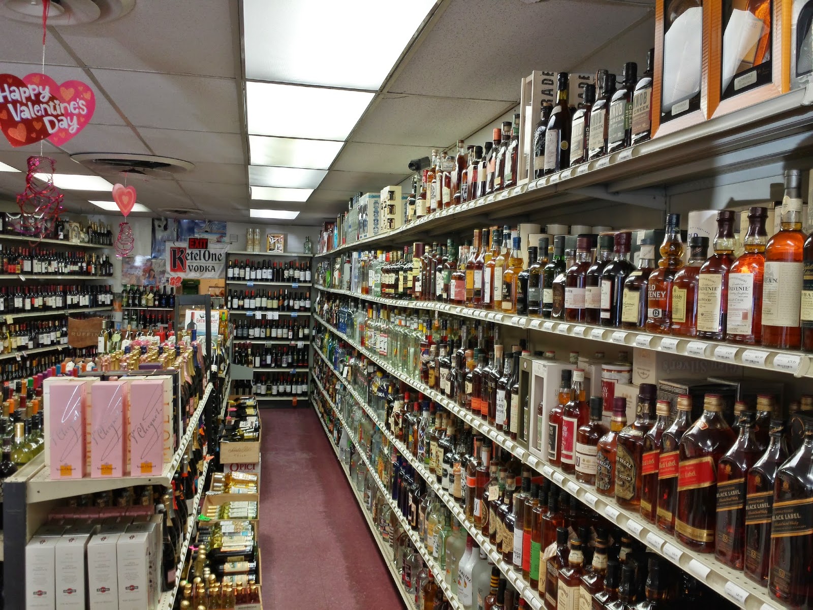 Photo of Metro Wine & Liquor in Forest Hills City, New York, United States - 2 Picture of Food, Point of interest, Establishment, Store, Liquor store