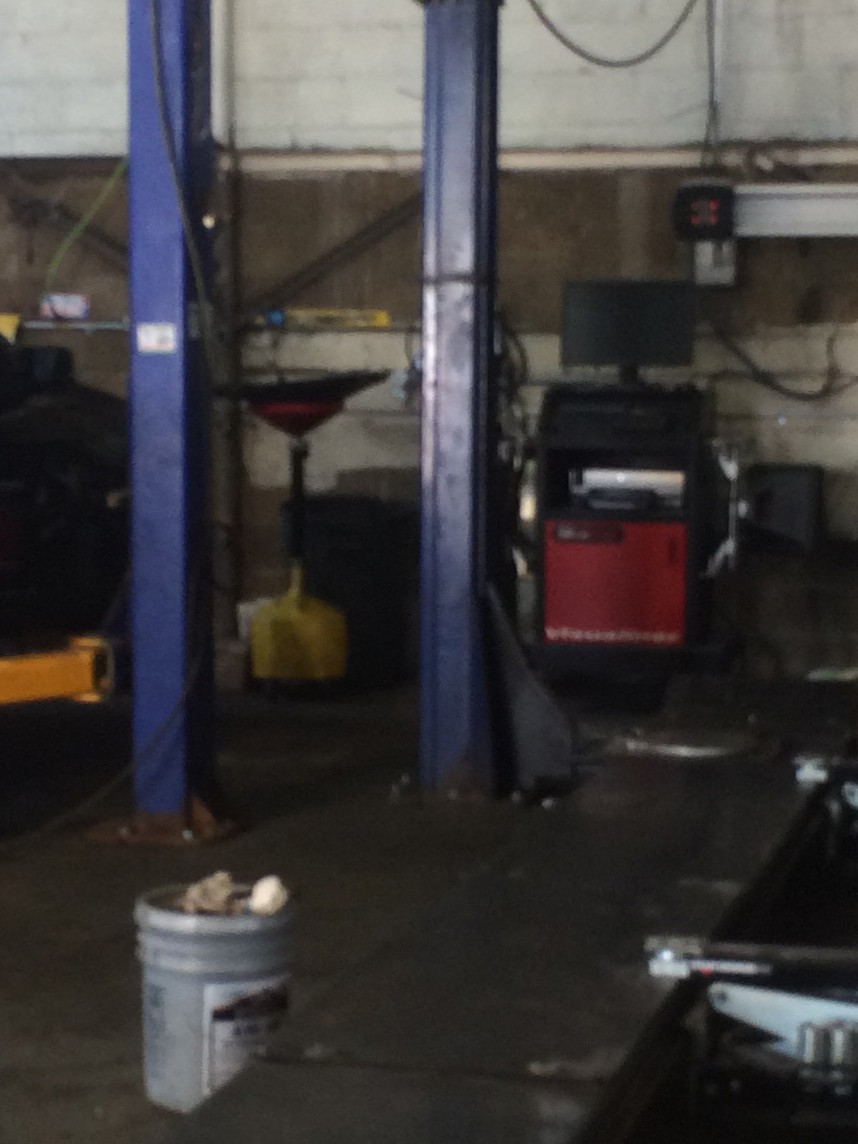 Photo of Jose Zamora Auto Repair and Body Shop in Glendale City, New York, United States - 6 Picture of Point of interest, Establishment, Car repair