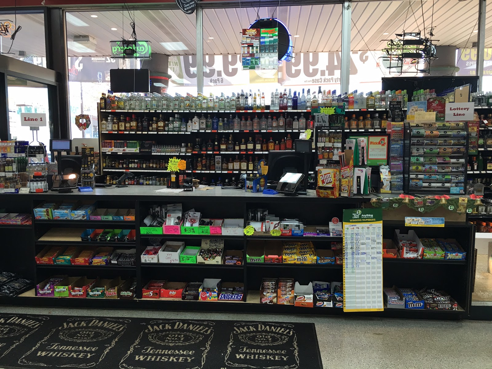 Photo of Metro Liquors in Linden City, New Jersey, United States - 7 Picture of Point of interest, Establishment, Store, Liquor store