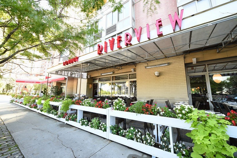 Photo of Riverview in Long Island City, New York, United States - 2 Picture of Restaurant, Food, Point of interest, Establishment, Bar