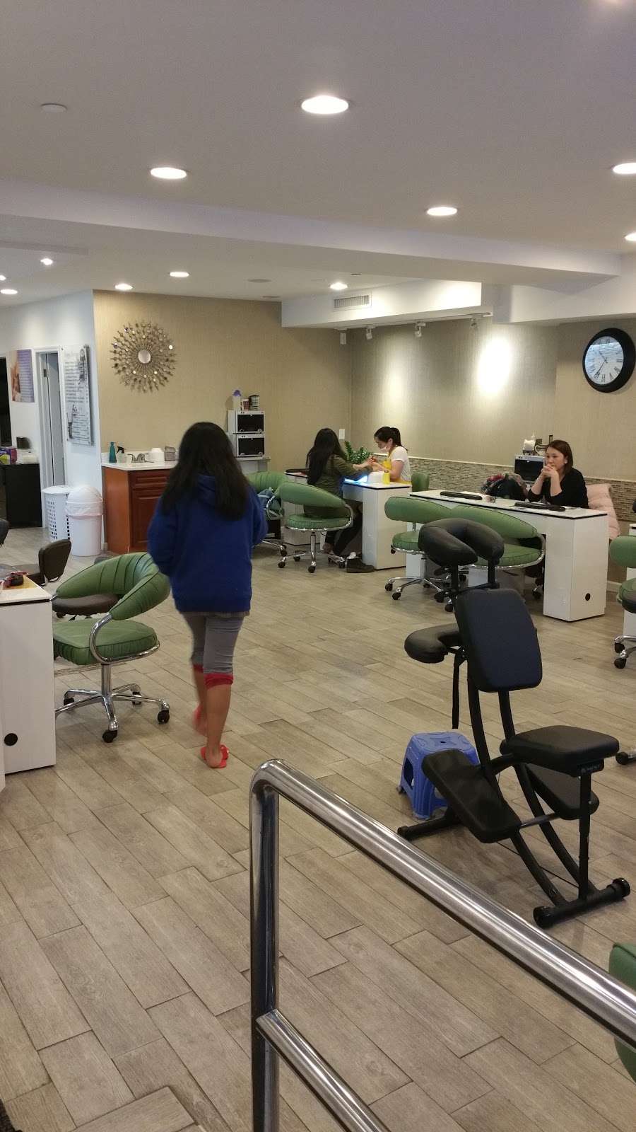 Photo of Happy Day Nail Spa in Queens City, New York, United States - 7 Picture of Point of interest, Establishment, Beauty salon, Hair care