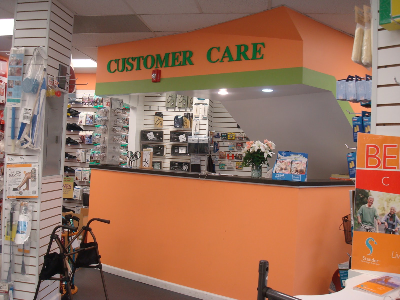 Photo of Derosa Pharmacy And Home Health Care in Newark City, New Jersey, United States - 2 Picture of Point of interest, Establishment, Store, Health, Pharmacy