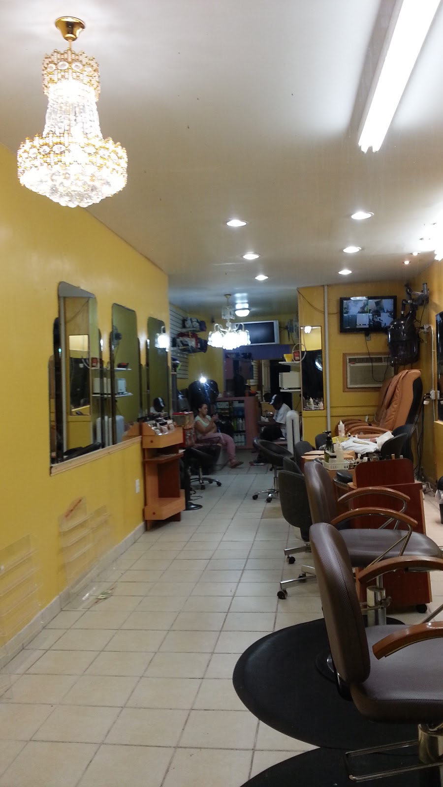 Photo of Yohanny Beauty Studio in Kings County City, New York, United States - 4 Picture of Point of interest, Establishment, Beauty salon