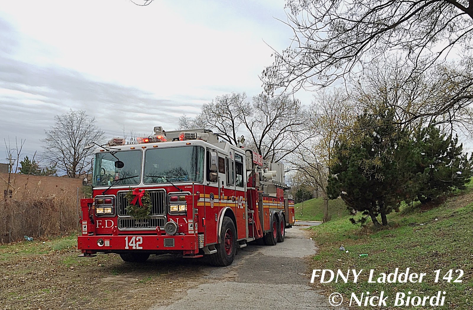 Photo of FDNY Engine 285 & Ladder 142 in Queens City, New York, United States - 7 Picture of Point of interest, Establishment, Fire station