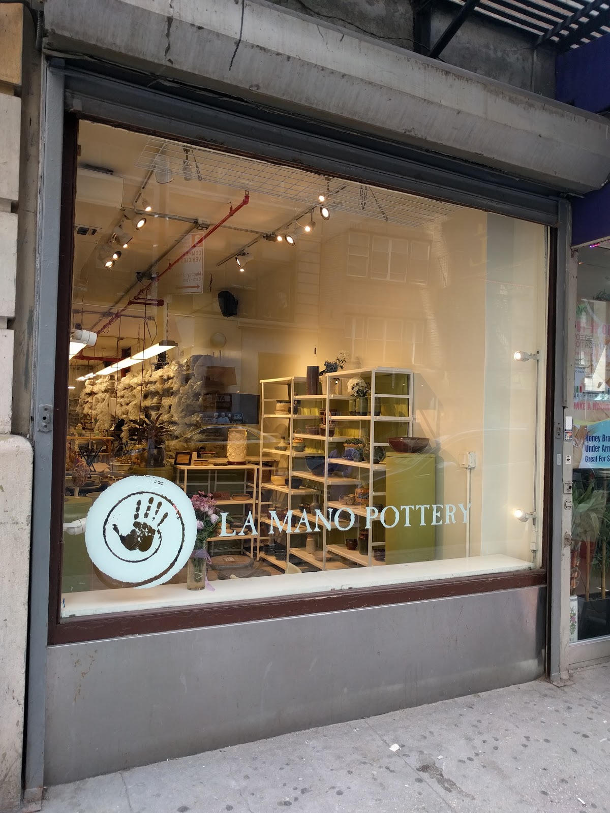 Photo of La Mano Pottery in New York City, New York, United States - 1 Picture of Point of interest, Establishment, Store