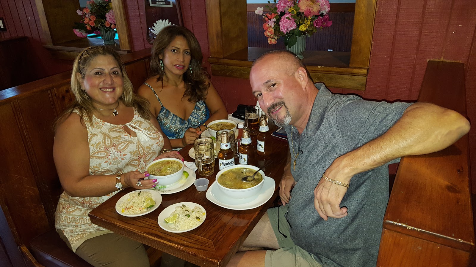 Photo of La Perla De Oriente Restaurant in Valley Stream City, New York, United States - 4 Picture of Restaurant, Food, Point of interest, Establishment, Bar