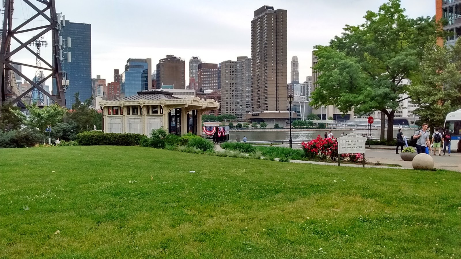 Photo of Roosevelt Island Visitor Center Kiosk in New York City, New York, United States - 2 Picture of Point of interest, Establishment, Travel agency