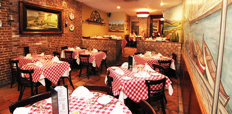 Photo of Pomodoro Rosso in New York City, New York, United States - 2 Picture of Restaurant, Food, Point of interest, Establishment, Bar