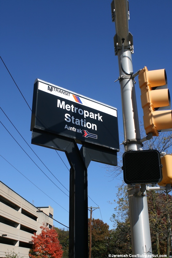 Photo of Metropark in Iselin City, New Jersey, United States - 7 Picture of Point of interest, Establishment, Transit station, Train station