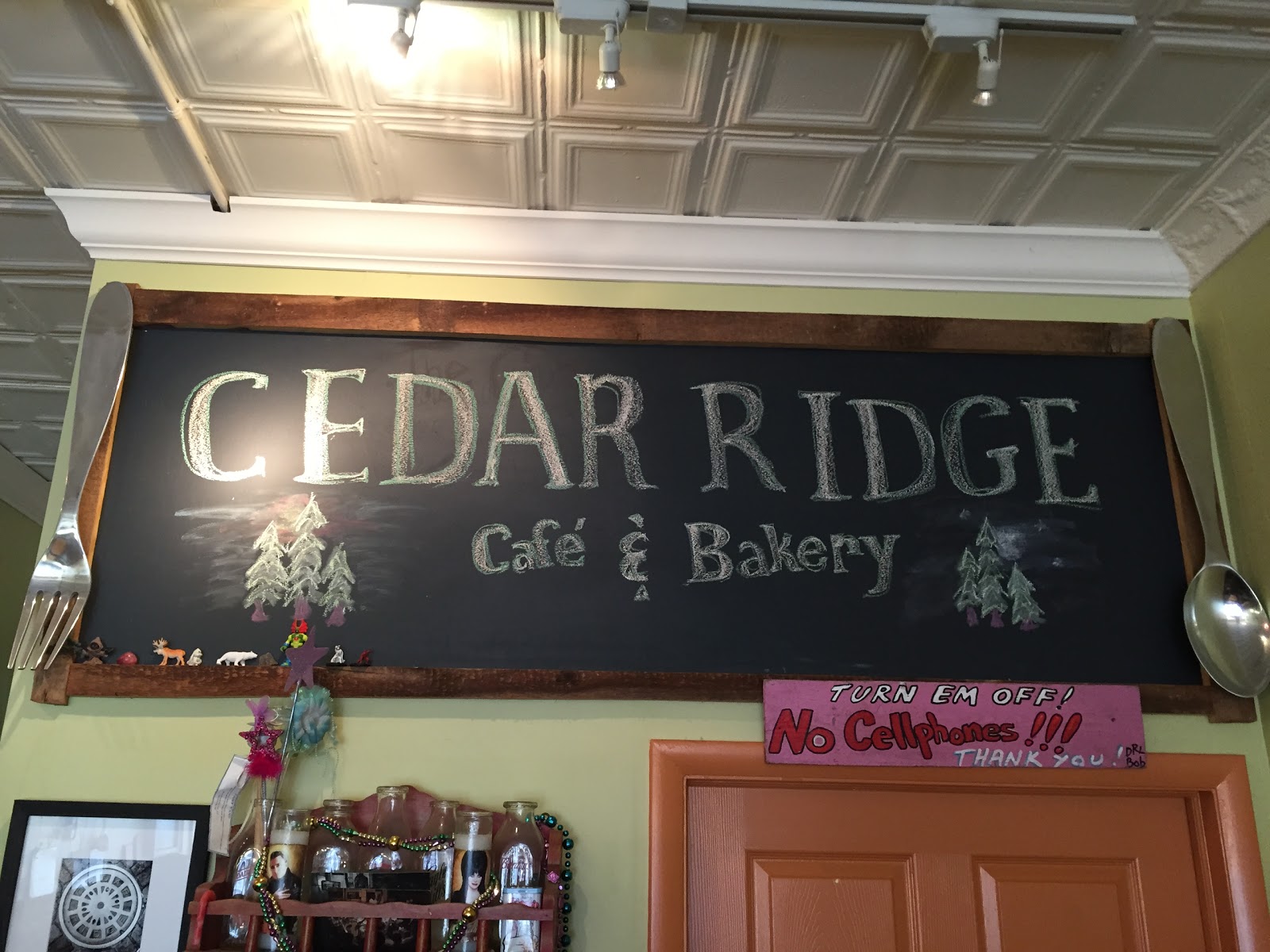 Photo of Cedar Ridge Cafe & Bakery in Maplewood City, New Jersey, United States - 2 Picture of Food, Point of interest, Establishment, Store, Cafe, Bakery