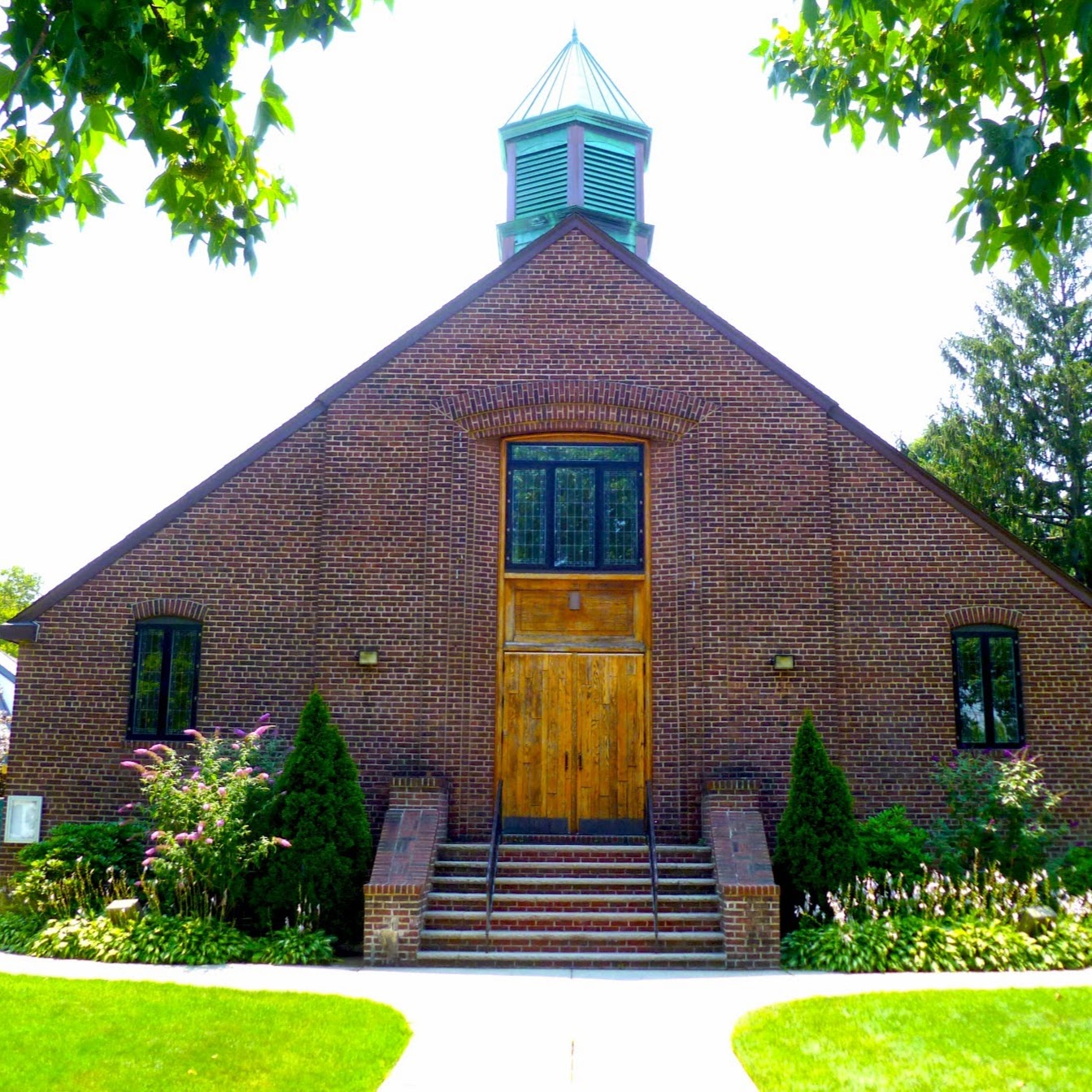 Photo of Living Hope Christian Church in Bellerose City, New York, United States - 3 Picture of Point of interest, Establishment, Church, Place of worship