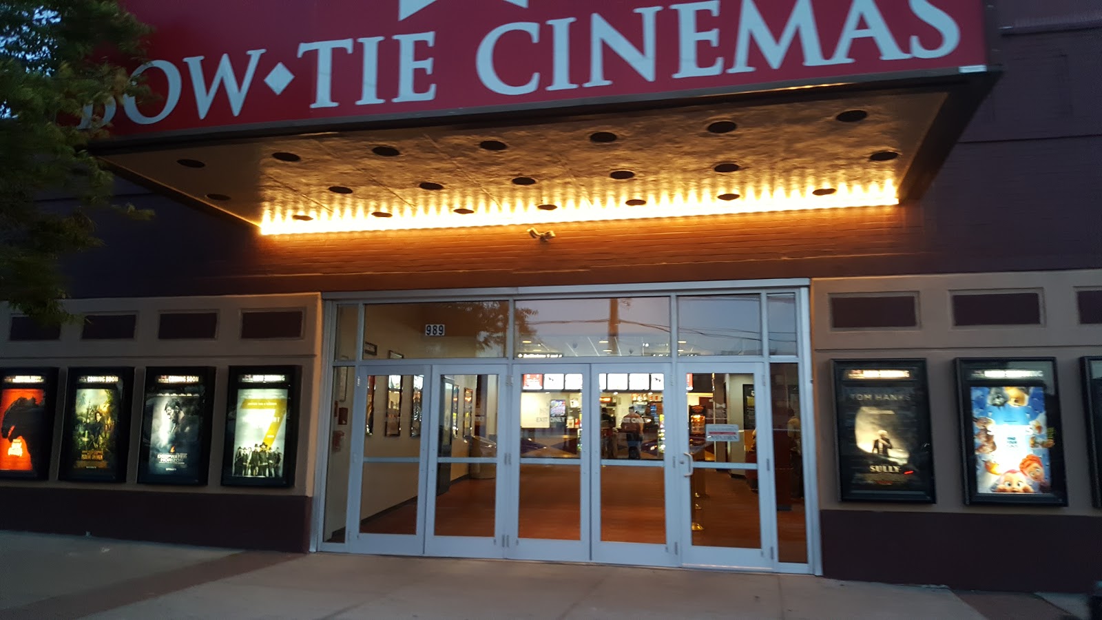 Photo of Bow Tie Franklin Square Cinemas in Franklin Square City, New York, United States - 1 Picture of Point of interest, Establishment, Movie theater