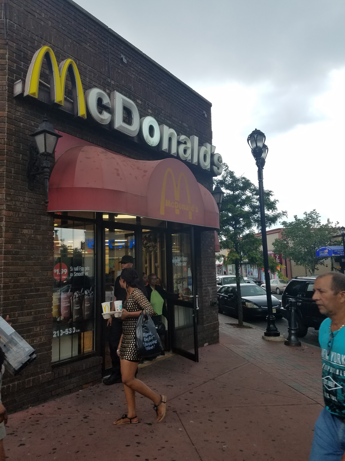 Photo of McDonald's in Elizabeth City, New Jersey, United States - 2 Picture of Restaurant, Food, Point of interest, Establishment