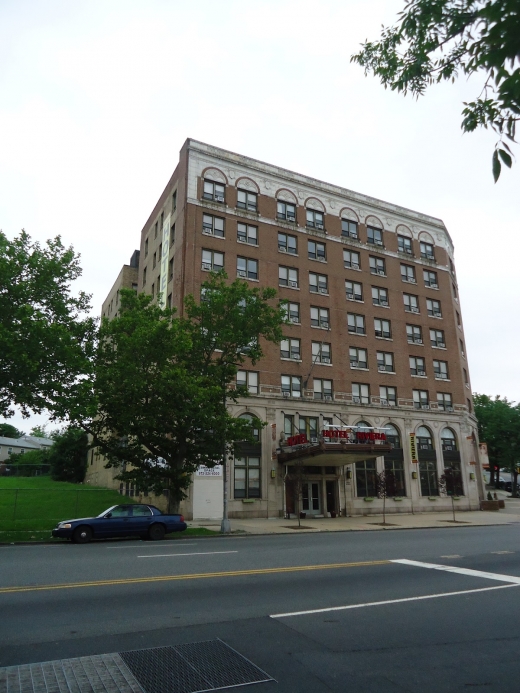The Riviera Hotel in Newark City, New Jersey, United States - #1 Photo of Point of interest, Establishment, Lodging
