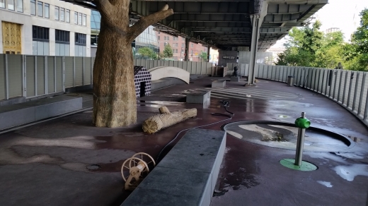 Photo by Joseph Mayer for Dog Park East River Esplanade South