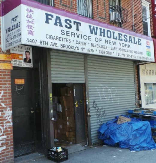 Photo by Walkerfour NYC for Fast Wholesale Service of New York