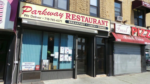 Photo by Walkertwentyone NYC for Parkway Restaurant