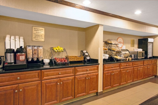 Photo by <br />
<b>Notice</b>:  Undefined index: user in <b>/home/www/activeuser/data/www/vaplace.com/core/views/default/photos.php</b> on line <b>128</b><br />
. Picture for Howard Johnson Express Inn Bronx in Bronx City, New York, United States - Point of interest, Establishment, Lodging