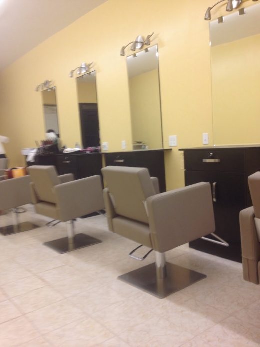 Clicqers Beauty Salon in Queens City, New York, United States - #1 Photo of Point of interest, Establishment, Store, Hair care
