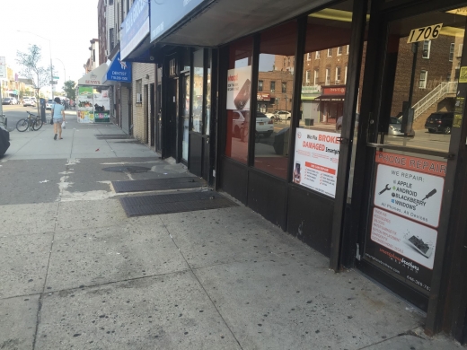 SmartphoneBrothers Inc. in Brooklyn City, New York, United States - #1 Photo of Point of interest, Establishment, Store