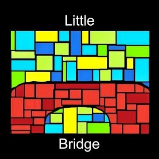 Photo by Little Bridge for Little Bridge