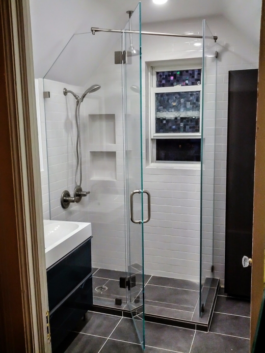 Photo by <br />
<b>Notice</b>:  Undefined index: user in <b>/home/www/activeuser/data/www/vaplace.com/core/views/default/photos.php</b> on line <b>128</b><br />
. Picture for Frameless Showerdoors in Kings County City, New York, United States - Point of interest, Establishment, Store