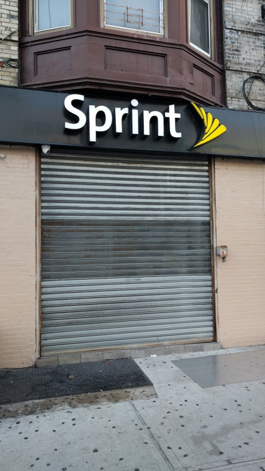 Sprint Store in Brooklyn City, New York, United States - #1 Photo of Point of interest, Establishment, Store, Electronics store