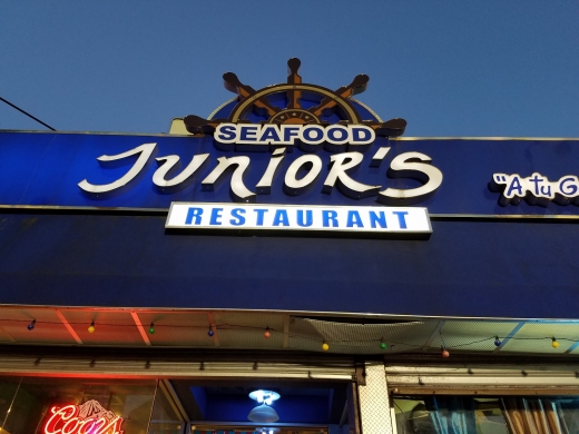 Juniors Restaurant Bronx in Bronx City, New York, United States - #1 Photo of Restaurant, Food, Point of interest, Establishment