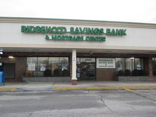 Ridgewood Savings Bank in Garden City Park, New York, United States - #1 Photo of Point of interest, Establishment, Finance, Atm, Bank