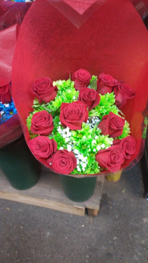 MariaLuz Flower Shop in Bronx City, New York, United States - #4 Photo of Point of interest, Establishment, Store, Florist