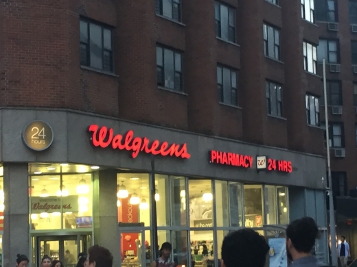 Walgreens in New York City, New York, United States - #2 Photo of Food, Point of interest, Establishment, Store, Health, Convenience store, Home goods store, Clothing store, Electronics store