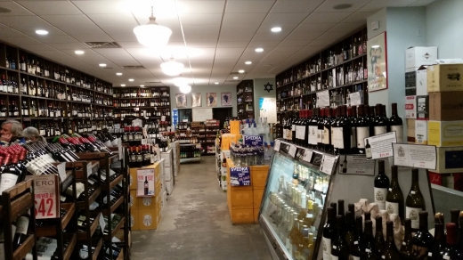Photo by <br />
<b>Notice</b>:  Undefined index: user in <b>/home/www/activeuser/data/www/vaplace.com/core/views/default/photos.php</b> on line <b>128</b><br />
. Picture for Riverdale Vintner in Bronx City, New York, United States - Food, Point of interest, Establishment, Store, Liquor store