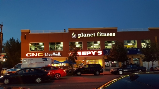 Planet Fitness - Manhattan (Dyckman St.), NY in New York City, New York, United States - #1 Photo of Point of interest, Establishment, Health, Gym