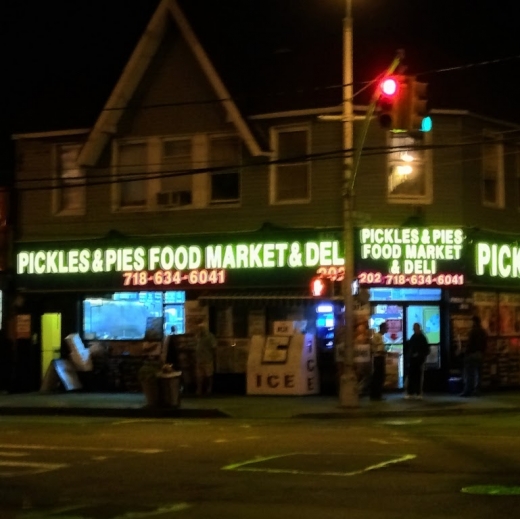 Pickles & Pies Food Market & Deli in Rockaway Park City, New York, United States - #2 Photo of Food, Point of interest, Establishment, Store