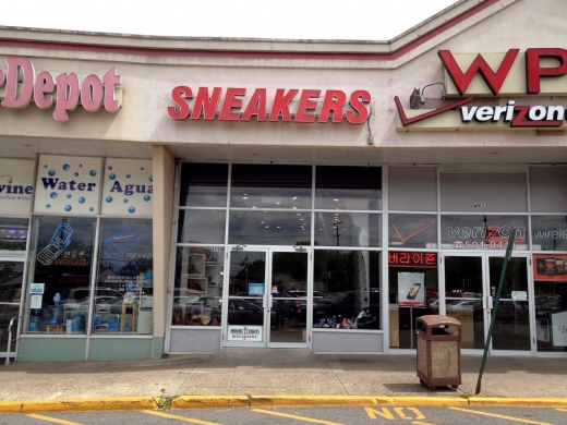 Soleplex in Bergenfield City, New Jersey, United States - #1 Photo of Point of interest, Establishment, Store, Shoe store